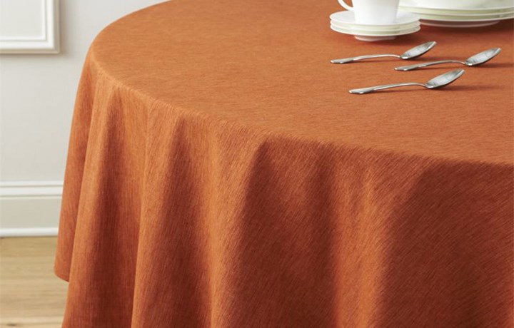 Table Covers & Banqueting Roll