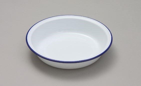 Enamelware Pie Dish Round White With Blue Rim 14cm