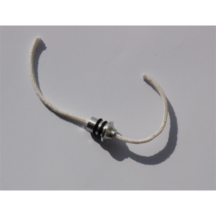 Spill Resistant Wick Medium for Oil Lamp